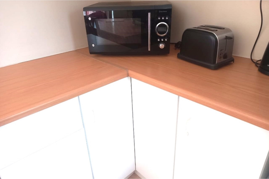 To Let 1 Bedroom Property for Rent in Middedorp Western Cape